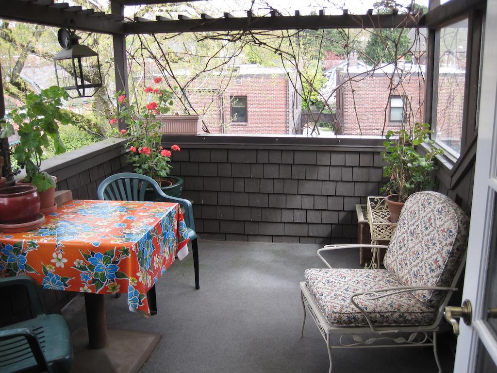 Bed & Breakfast On Broadway Seattle